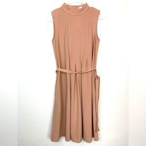 Uniqlo NWT Dusty Pink crepe pleated dress w/belt & pockets